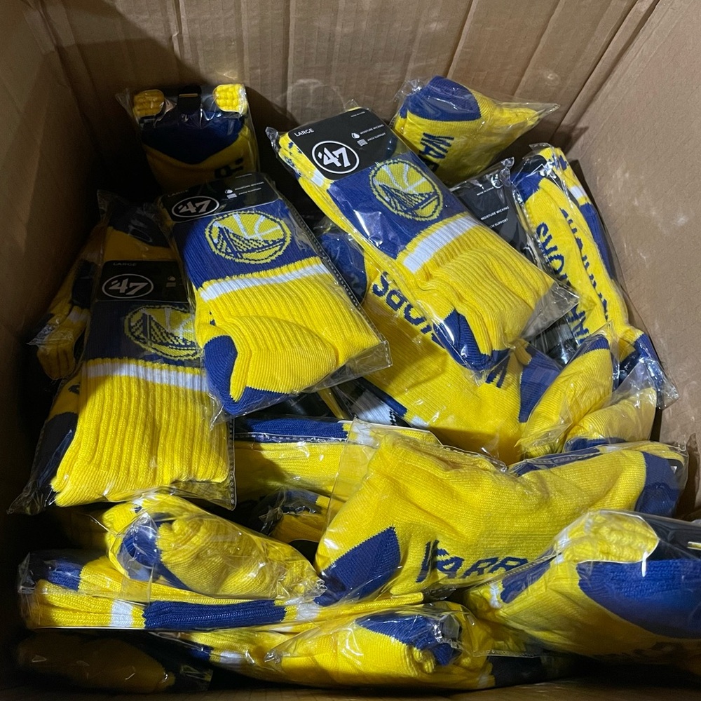 10 Pairs of Yellow Golden State Warriors socks - Picture 1 of 7